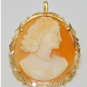 Vintage Solid 14K Shell Cameo, Preloved